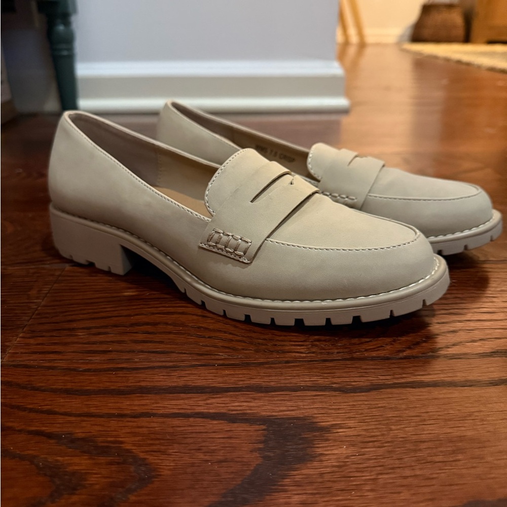 DV by Dolce Vita Beige Loafers